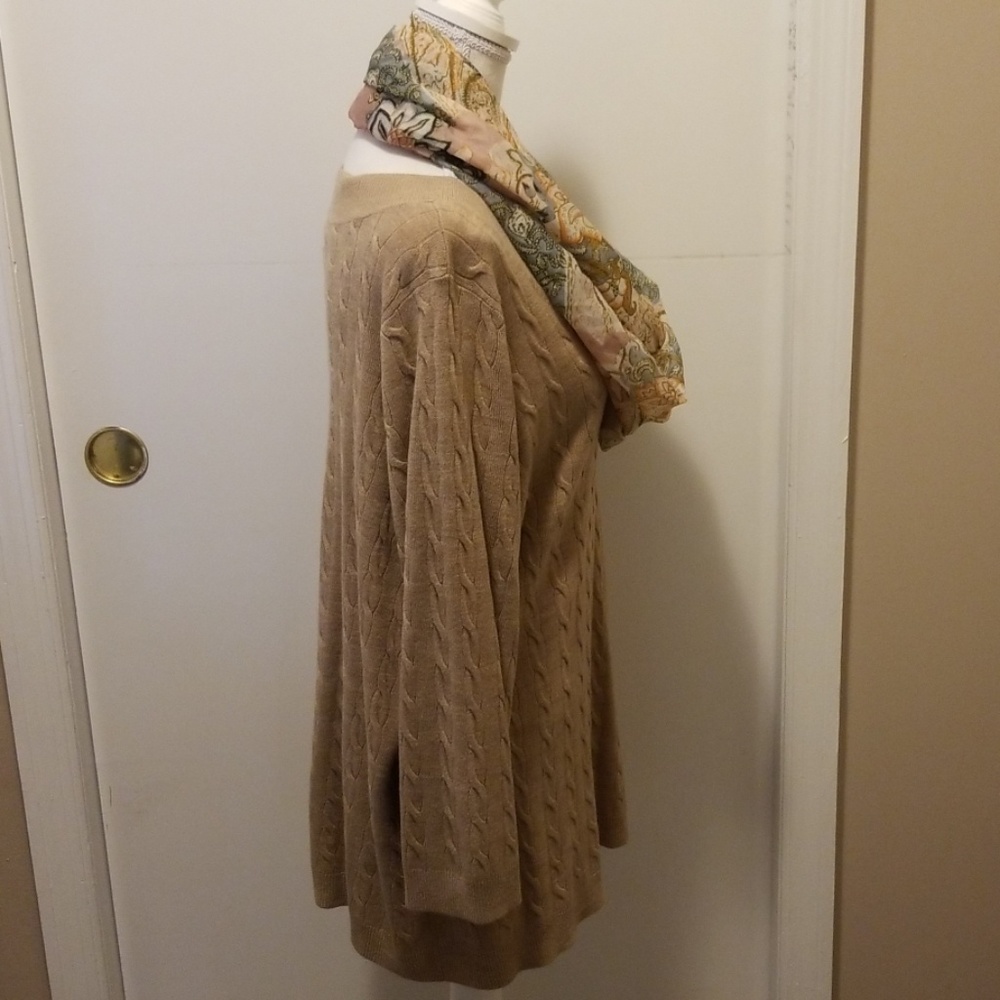 Avenue Ladies Sweater!  Like New! - Picture 4 of 8